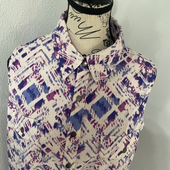 Lularoe Roxanne Snap Button Sleeveless White Aztec Camo Size Large 14/16 (B7) - Picture 2 of 9